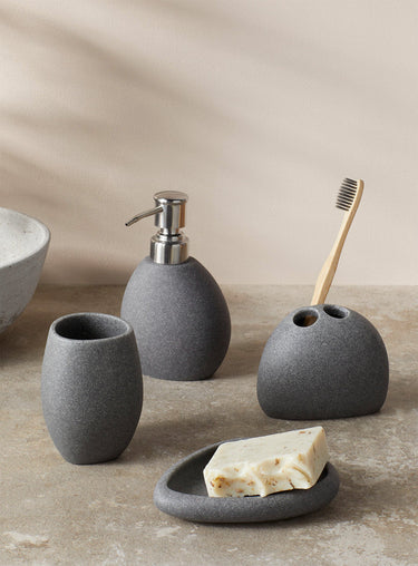 Urban pebble-shape accessories